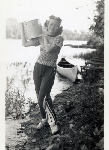 1940 September Pearl at lake