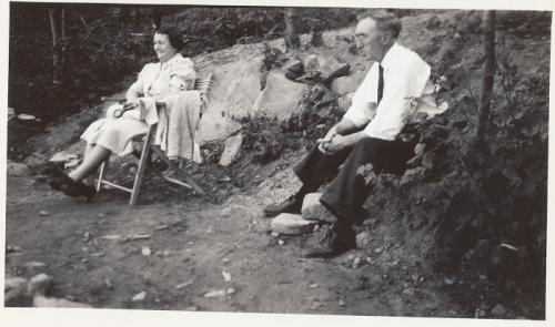 1941 August Uncle Mal Reid and Mother