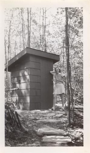 AuntRuthOuthouse1940