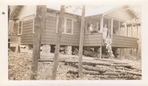 LakeTHouse2Front1940