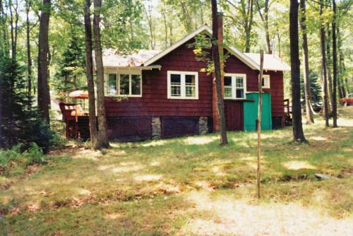 1988 August Side of home facing badminten court